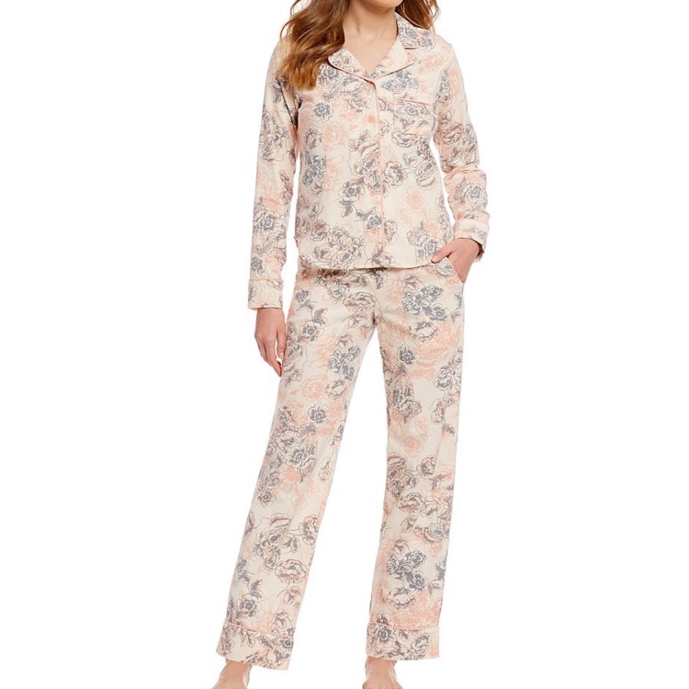 NWT Pajamas Van Winkle & CO.